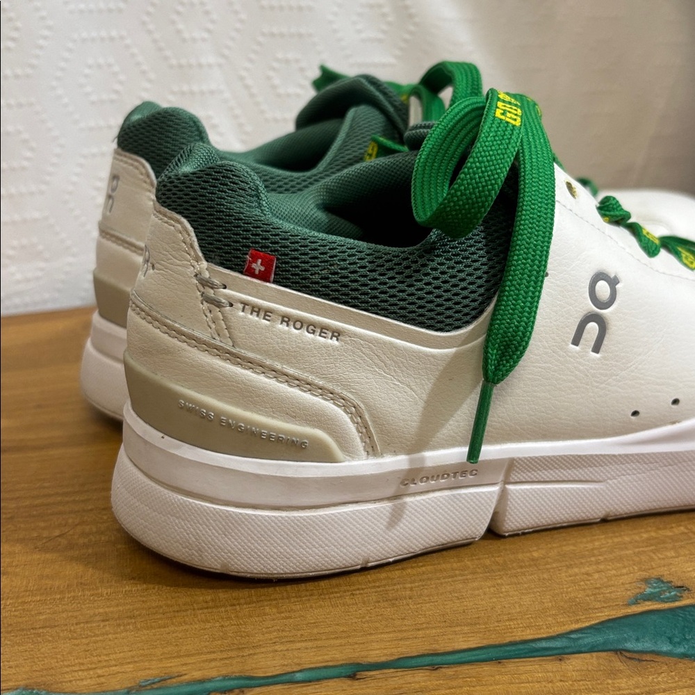 On Cloud Roger Women’s shoe Oregon Ducks - Picture 2 of 11